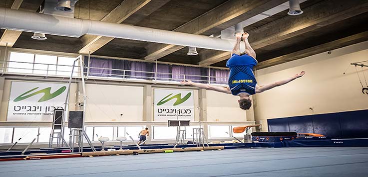 ארטיום דולגופיאט אלוף העולם 2023 בקרקע